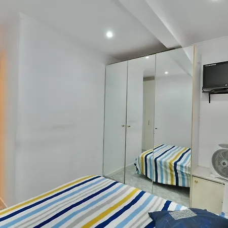 Durall Apartment *